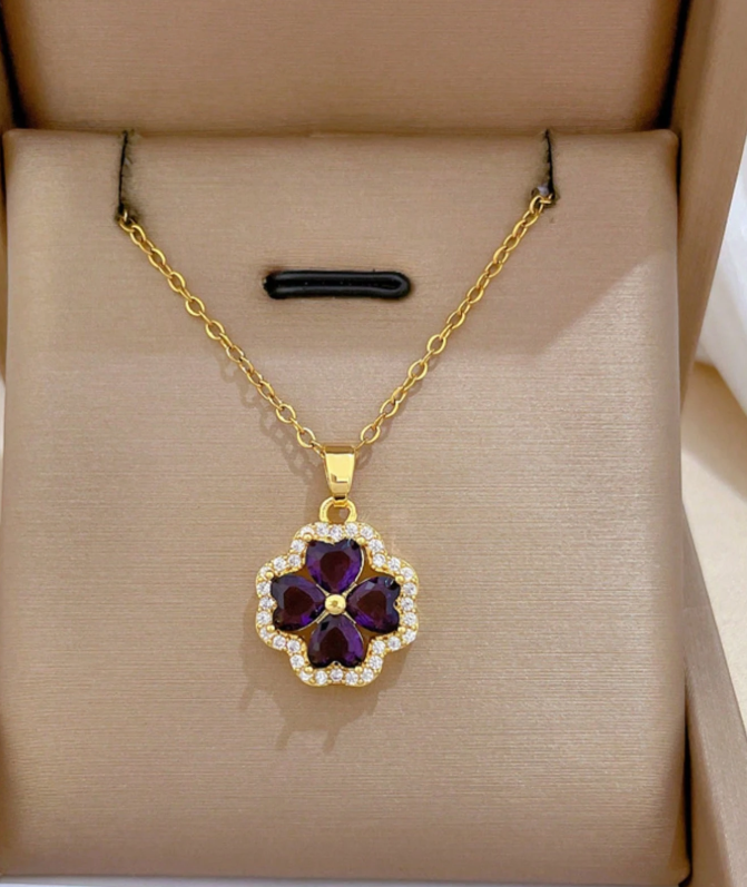 🍀 Conjunto de Colar e Brincos com Pingente de Flor de Trevo Roxo 💜