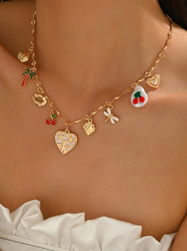 Colar Libélula e Cereja – Delicado e Divertido ✨