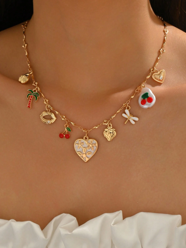 Colar Libélula e Cereja – Delicado e Divertido ✨