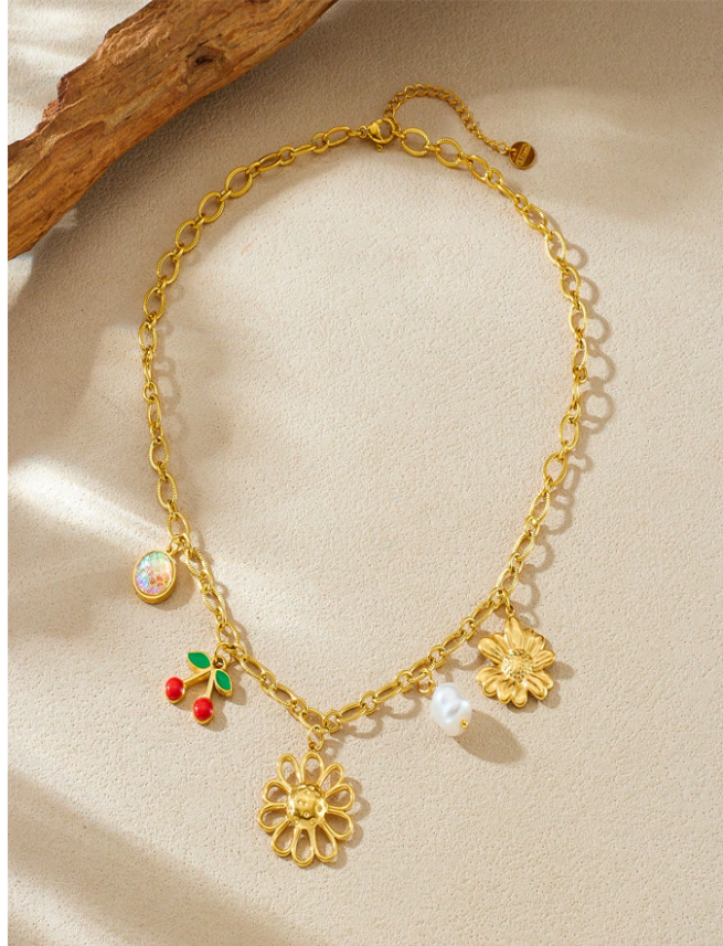 Colar Flor de Cerejeira e Girassol – Delicado e Sofisticado ✨