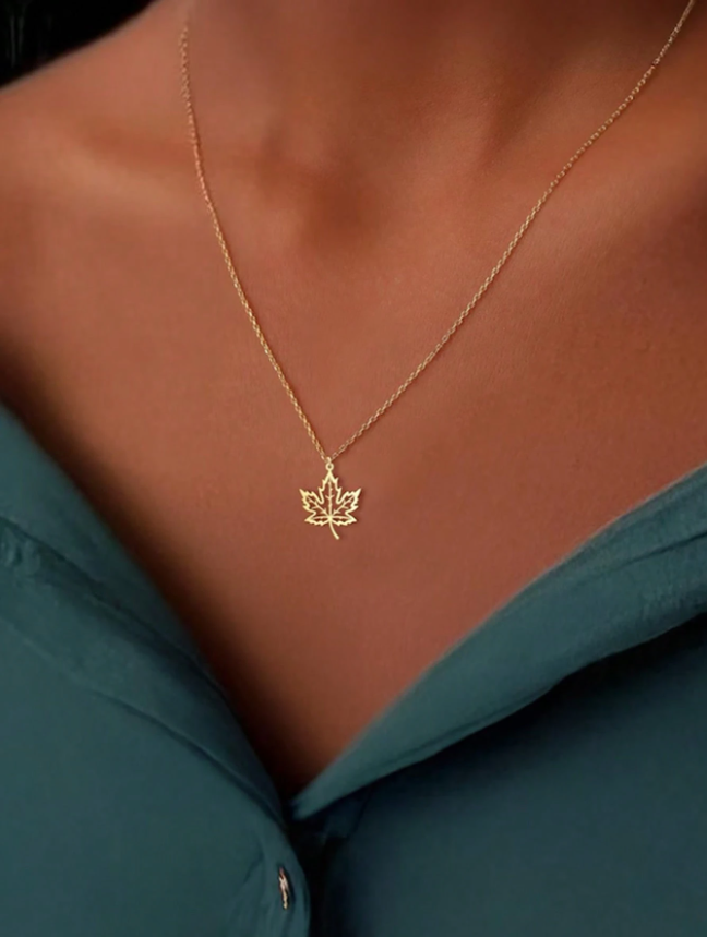 Colar Minimalista Folha de Bordo 🍂 – Aço Inoxidável
