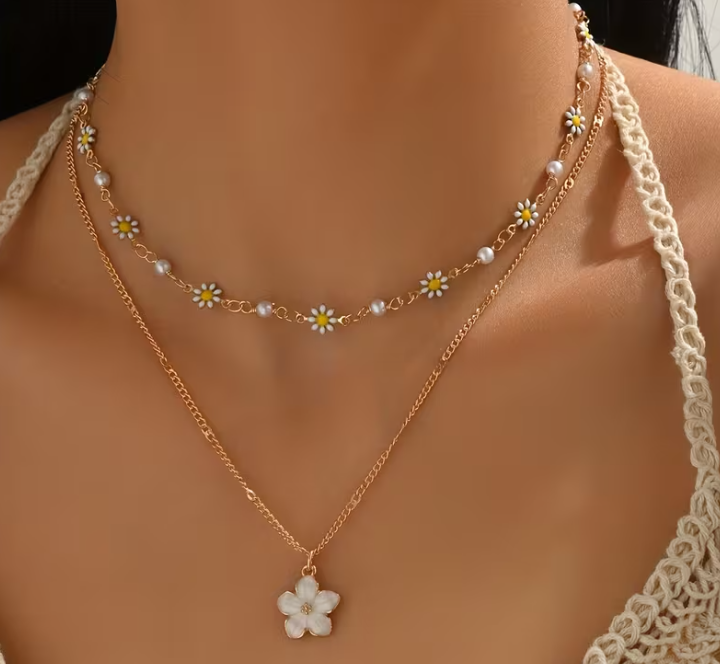 Colar Boho Camadas com Margarida e Pingente Floral 🌼💛