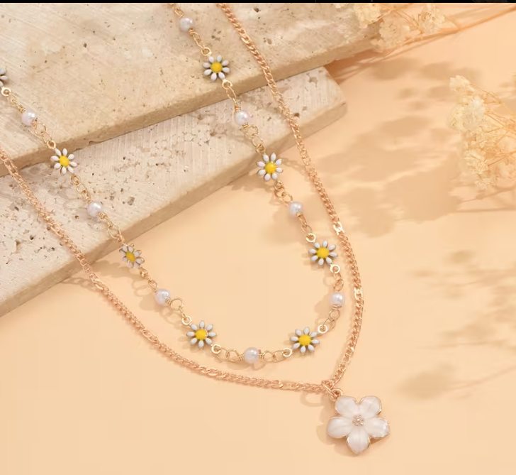 Colar Boho Camadas com Margarida e Pingente Floral 🌼💛